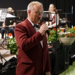 Bodo Biermann (1. Vorsitzender) begrüßte das Publikum und führte mit gewohntem Witz durch das Programm.